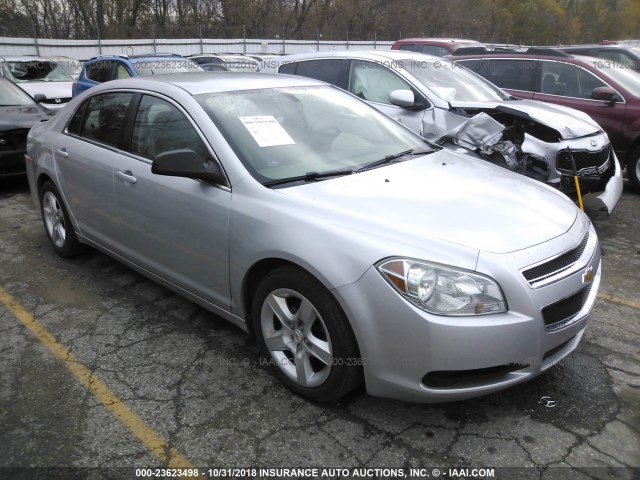 1G1ZB5E1XBF261211 - 2011 CHEVROLET MALIBU LS Silber Foto 1