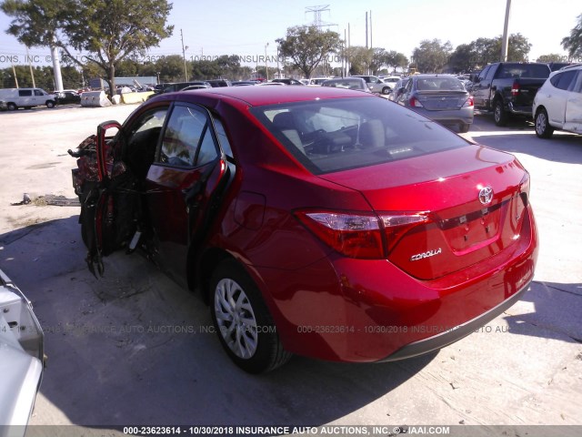 5YFBURHEXJP813080 - 2018 TOYOTA COROLLA L/LE/XLE/SE/XSE RED photo 3