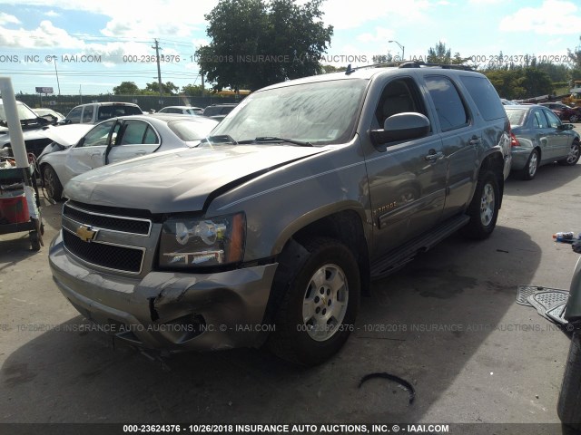 1GNFK130X7J135357 - 2007 CHEVROLET TAHOE K1500 GRAY photo 2