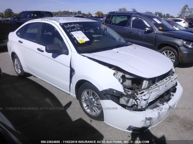 1FAHP35N48W237514 - 2008 FORD FOCUS SE/SEL/SES WHITE photo 1