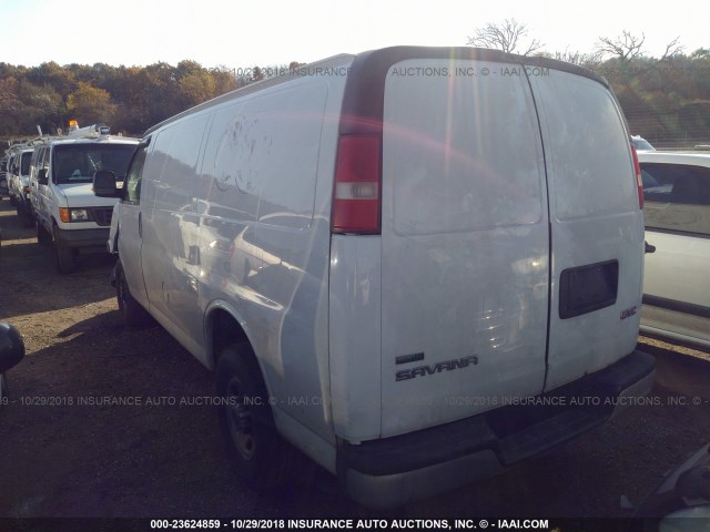 1GTZGFBA1A1164199 - 2010 GMC SAVANA G2500 WHITE photo 3