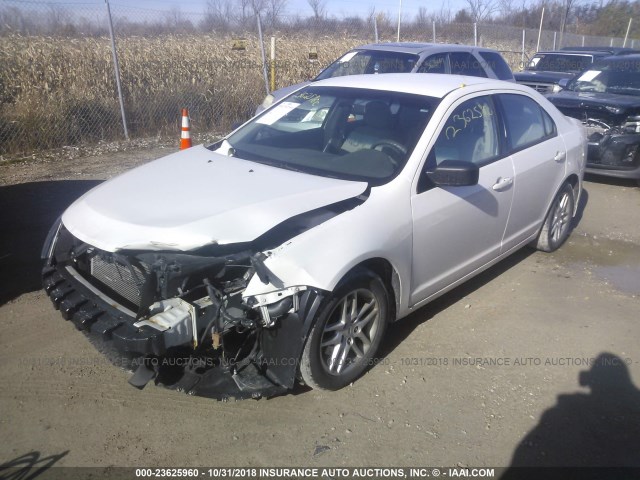 3FAHP0GA7CR350569 - 2012 FORD FUSION S WHITE photo 2