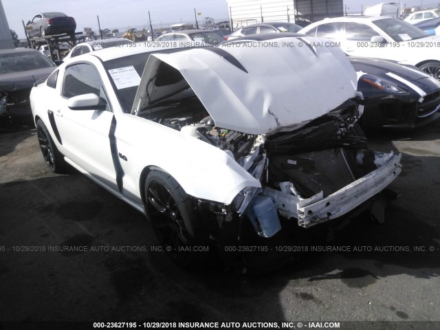 1ZVBP8CF1B5152245 - 2011 FORD MUSTANG GT WHITE photo 1