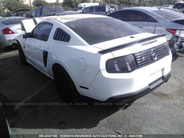 1ZVBP8CF1B5152245 - 2011 FORD MUSTANG GT WHITE photo 3