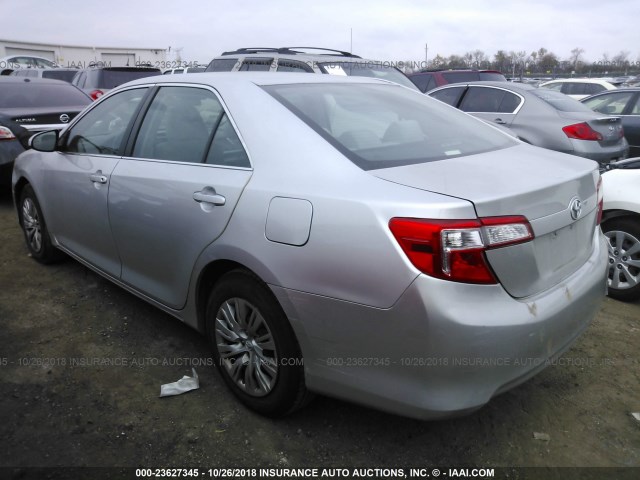 4T1BF1FK5CU041271 - 2012 TOYOTA CAMRY SE/LE/XLE GRAY photo 3