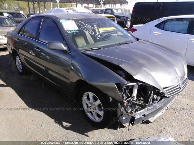 4T1BE32K45U628598 - 2005 TOYOTA CAMRY LE/XLE/SE GRAY photo 1