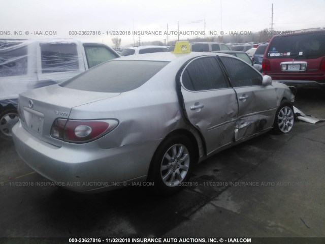 JTHBF30G125026407 - 2002 LEXUS ES 300 SILVER photo 4