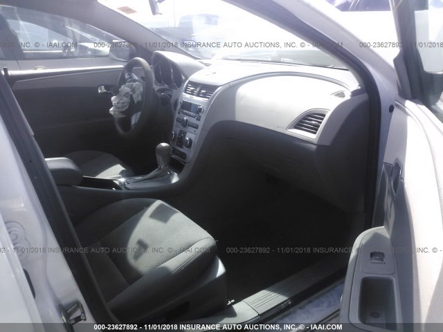 1G1ZA5E11BF339734 - 2011 CHEVROLET MALIBU LS WHITE photo 5