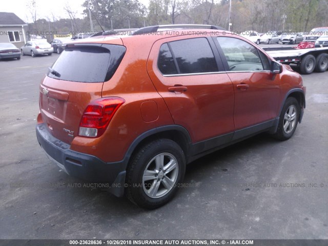 KL7CJRSB5FB167560 - 2015 CHEVROLET TRAX 1LT ORANGE photo 4