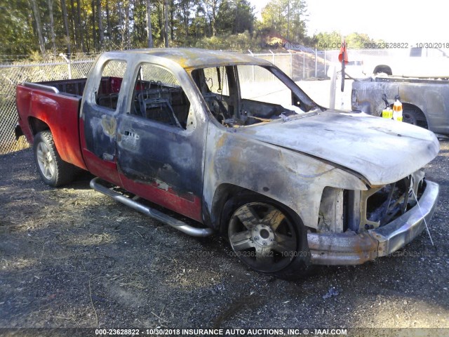 2GCEC19J671626181 - 2007 CHEVROLET SILVERADO C1500 RED photo 1