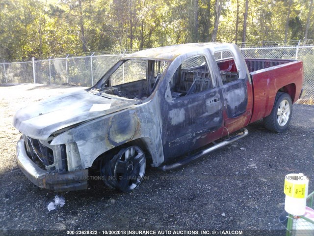 2GCEC19J671626181 - 2007 CHEVROLET SILVERADO C1500 RED photo 2