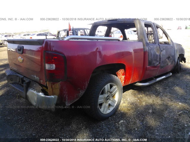 2GCEC19J671626181 - 2007 CHEVROLET SILVERADO C1500 RED photo 4