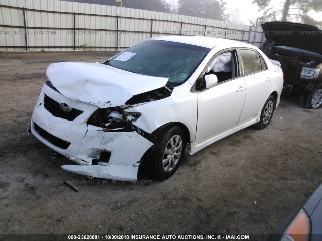 1NXBU4EE4AZ329928 - 2010 TOYOTA COROLLA S/LE/XLE WHITE photo 2