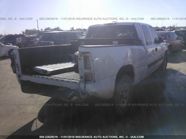 1GCEC19T95Z204234 - 2005 CHEVROLET SILVERADO C1500 WHITE photo 4