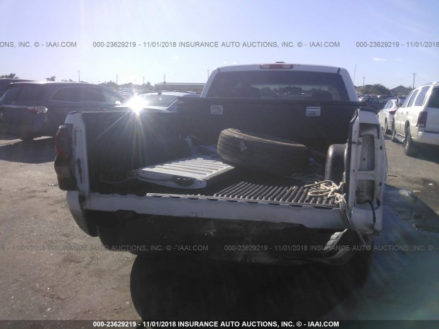 1GCEC19T95Z204234 - 2005 CHEVROLET SILVERADO C1500 WHITE photo 6