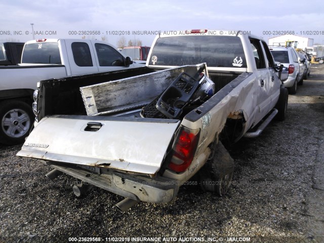 1GCHK23U16F170297 - 2006 CHEVROLET SILVERADO K2500 HEAVY DUTY SILVER photo 4