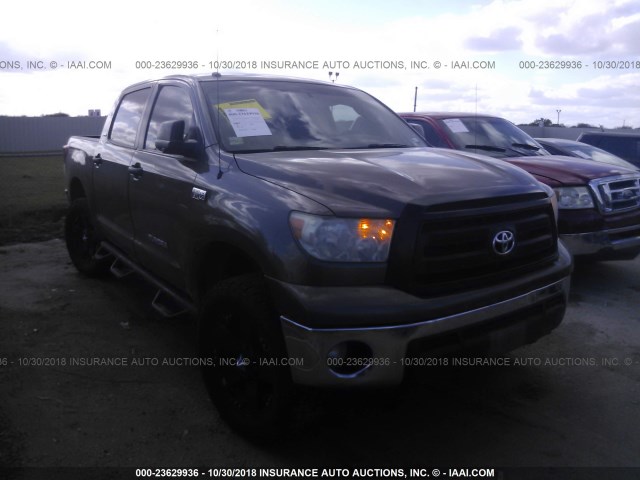 5TFDW5F16CX248598 - 2012 TOYOTA TUNDRA CREWMAX SR5 GRAY photo 1