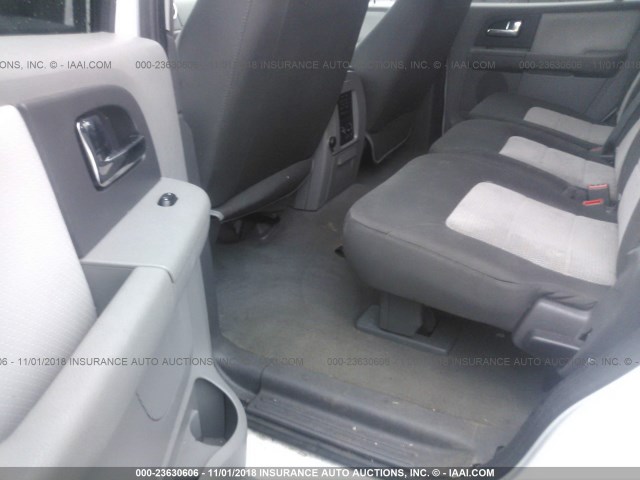 1FMFU16526LA78127 - 2006 FORD EXPEDITION XLT WHITE photo 8