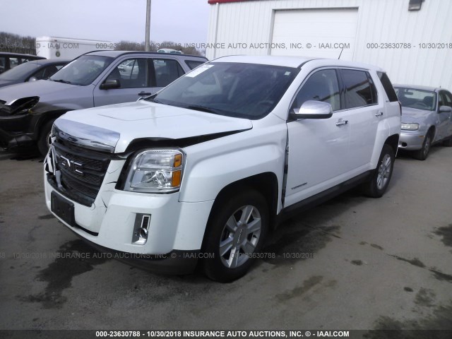 2GKALMEK0D6157221 - 2013 GMC TERRAIN SLE WHITE photo 2