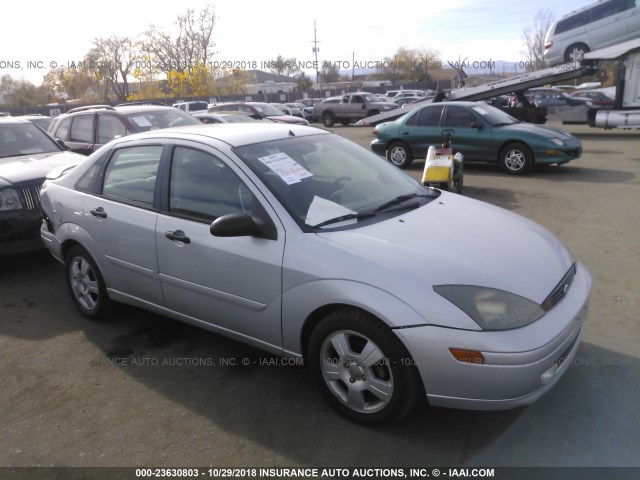 1FAFP38Z04W105169 - 2004 FORD FOCUS ZTS GRAY photo 1