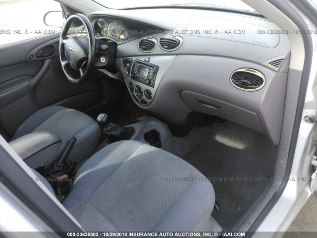 1FAFP38Z04W105169 - 2004 FORD FOCUS ZTS GRAY photo 5