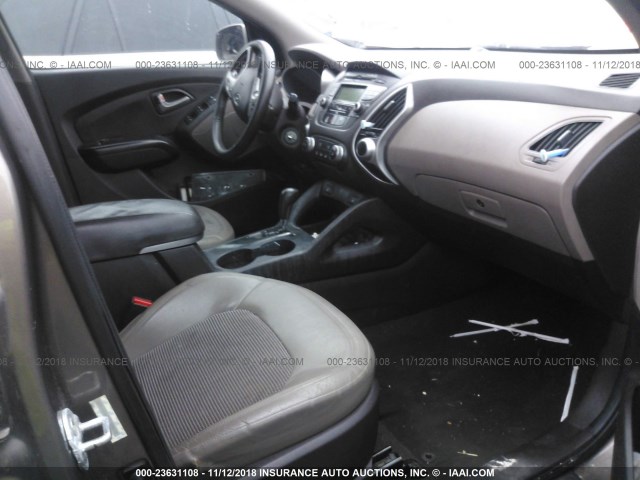 KM8JUCAC1BU309678 - 2011 HYUNDAI TUCSON GLS/LIMITED 棕色 照片 5