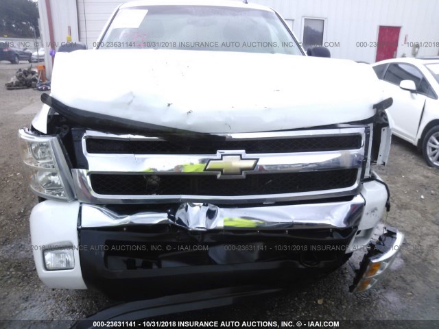 2GCEC19J181329580 - 2008 CHEVROLET SILVERADO C1500 WHITE photo 6