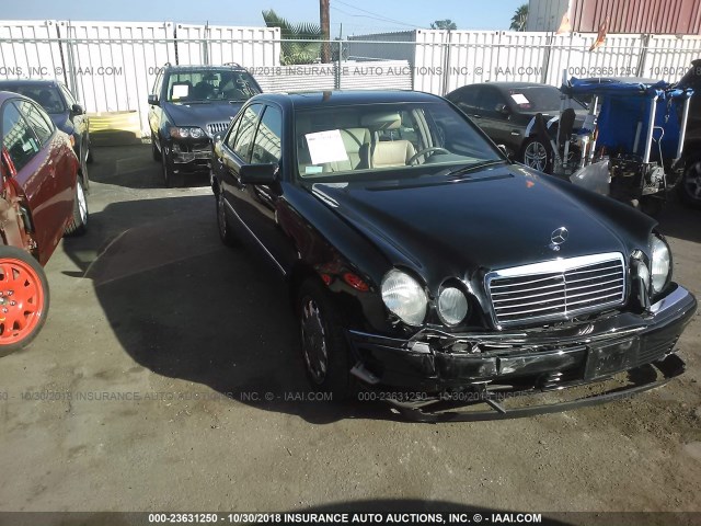 WDBJF65F5WA679378 - 1998 MERCEDES-BENZ E 320 BLACK photo 1