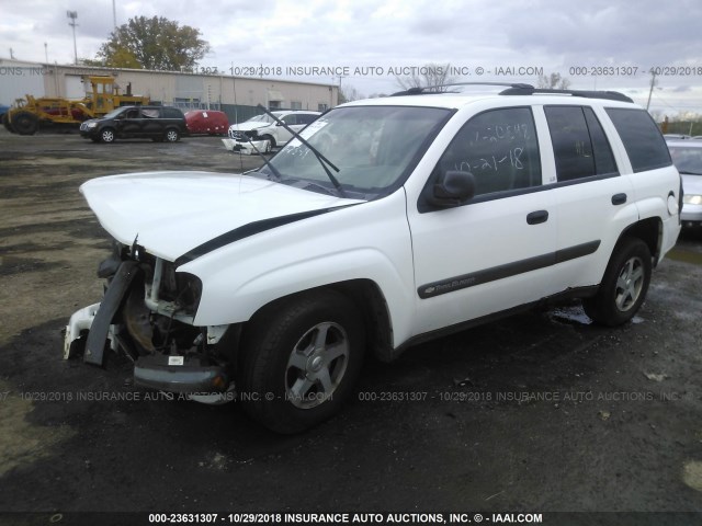 1GNDT13S142285921 - 2004 CHEVROLET TRAILBLAZER LS/LT WHITE photo 2