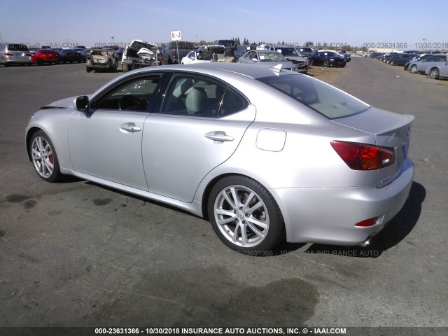 JTHBE262172011410 - 2007 LEXUS IS 350 SILVER photo 3