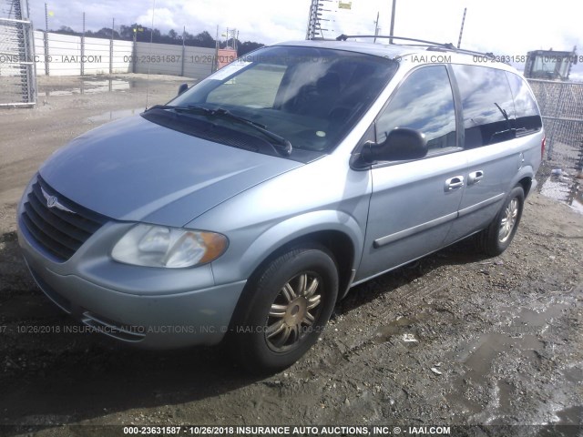 1C4GP45RX5B361966 - 2005 CHRYSLER TOWN & COUNTRY  BLUE photo 2