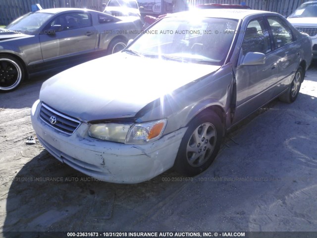 JT2BF28K010335262 - 2001 TOYOTA CAMRY LE/XLE 灰色 照片 6