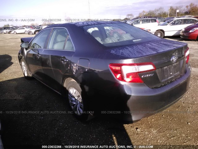 4T4BF1FK7ER383006 - 2014 TOYOTA CAMRY L/SE/LE/XLE 灰色 照片 3