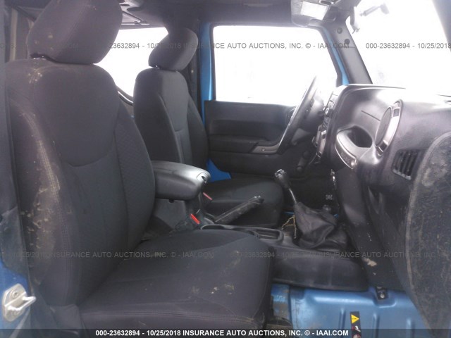 1C4AJWAG4GL308295 - 2016 JEEP WRANGLER SPORT 蓝色 照片 8