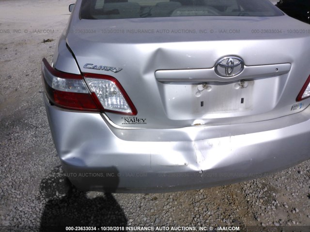 4T1BB46K48U038351 - 2008 TOYOTA CAMRY HYBRID SILVER photo 6