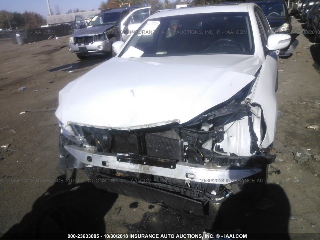 KMHGC4DE7BU135339 - 2011 HYUNDAI GENESIS 3.8L WHITE photo 6