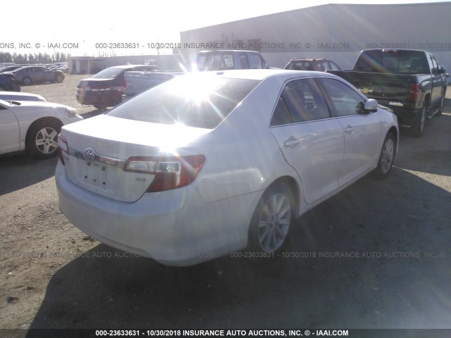 4T1BF1FK0EU421234 - 2014 TOYOTA CAMRY L/SE/LE/XLE 白色 照片 4