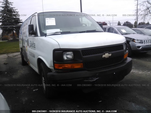 1GCSGAFXXD1158313 - 2013 CHEVROLET EXPRESS G1500  WHITE photo 1