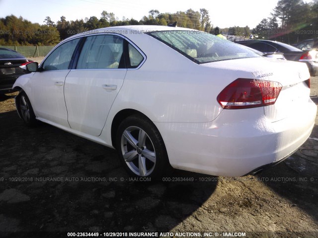 1VWBP7A34DC072150 - 2013 VOLKSWAGEN PASSAT SE WHITE photo 3