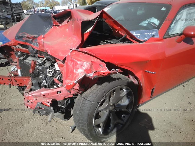 2C3CDZAT2FH823536 - 2015 DODGE CHALLENGER SXT RED photo 6