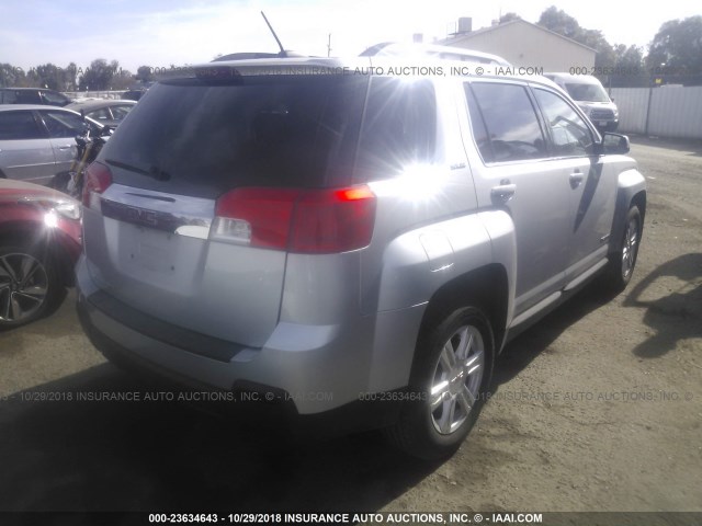 2GKALREK8F6112821 - 2015 GMC TERRAIN SLE SILVER photo 4