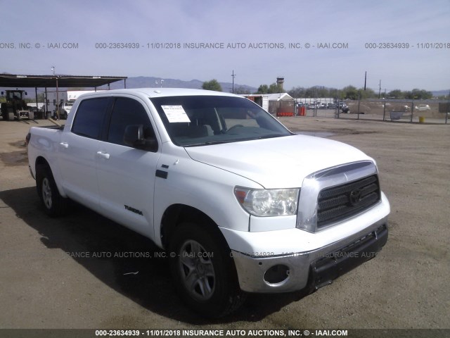 5TFEY5F11BX109217 - 2011 TOYOTA TUNDRA CREWMAX SR5 WHITE photo 1