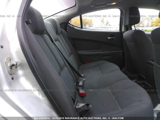 2G2WP522151205554 - 2005 PONTIAC GRAND PRIX SILVER photo 8