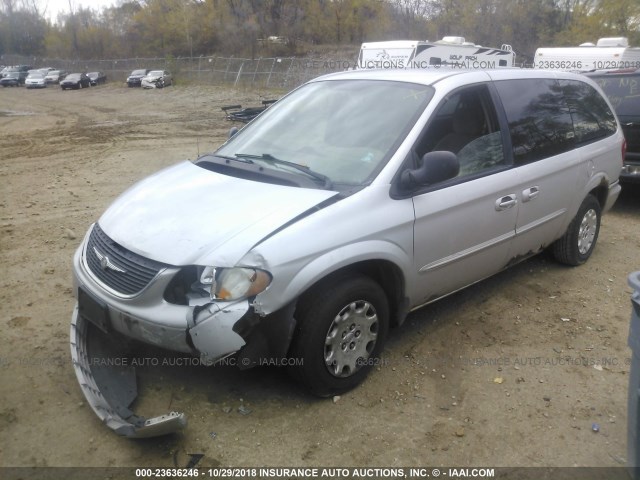 2C8GP24R03R304615 - 2003 CHRYSLER TOWN & COUNTRY  SILVER photo 2