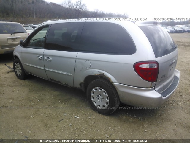 2C8GP24R03R304615 - 2003 CHRYSLER TOWN & COUNTRY  SILVER photo 3