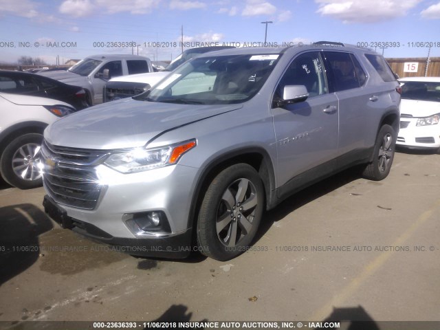 1GNEVHKWXJJ270993 - 2018 CHEVROLET TRAVERSE LT SILVER photo 2