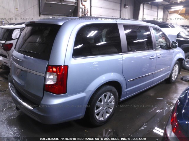 2C4RC1BG5DR806393 - 2013 CHRYSLER TOWN & COUNTRY TOURING Light Blue photo 4