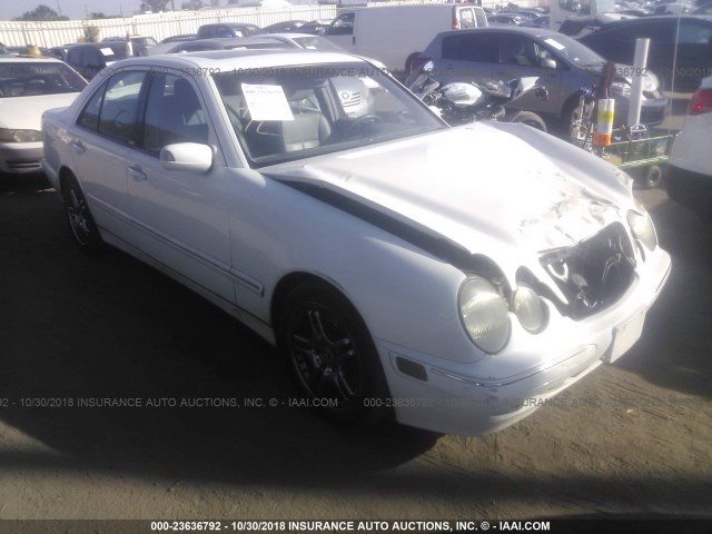 WDBJF65J8YB149732 - 2000 MERCEDES-BENZ E 320 WHITE photo 1