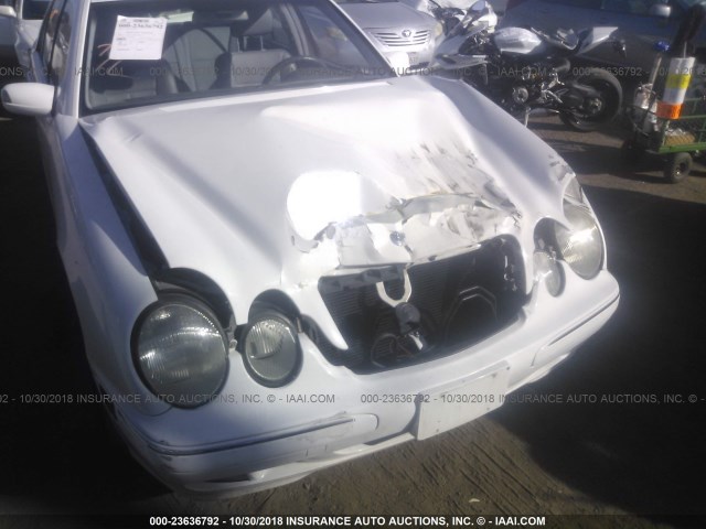 WDBJF65J8YB149732 - 2000 MERCEDES-BENZ E 320 WHITE photo 6