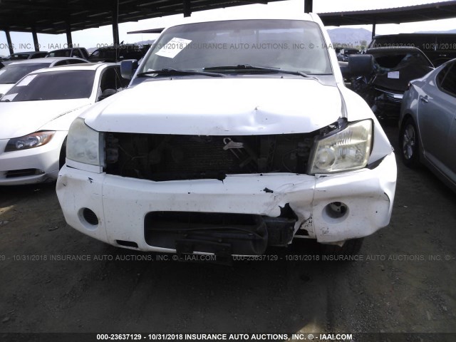 1N6AA06A24N527402 - 2004 NISSAN TITAN XE/SE/LE WHITE photo 6